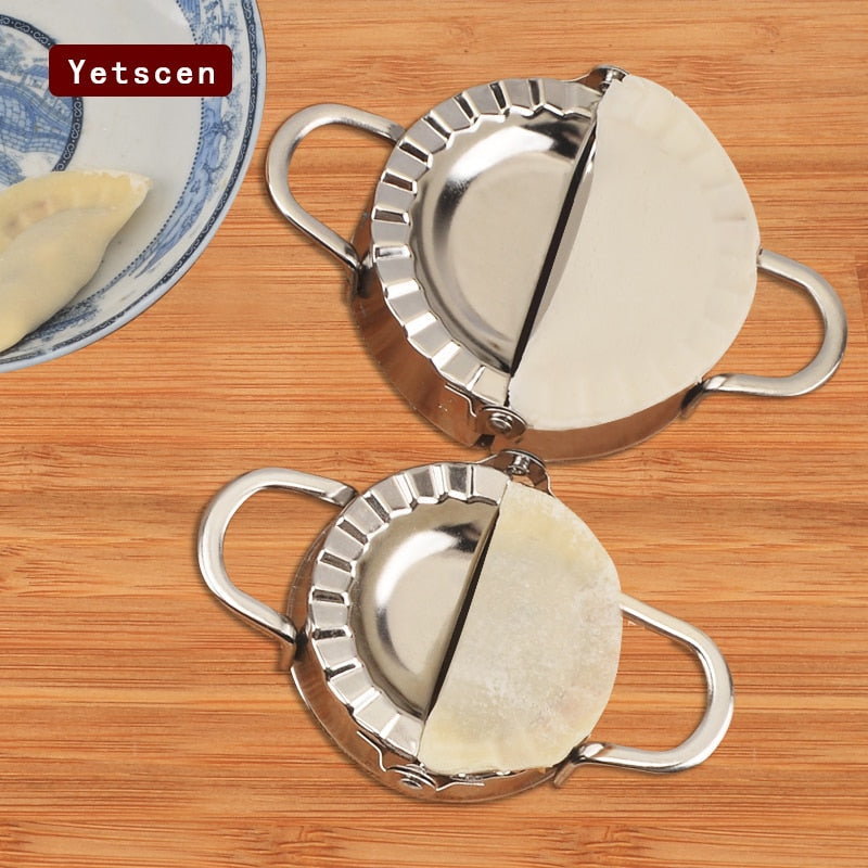 SET OF DUMPLING MOULD