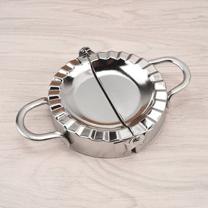 SET OF DUMPLING MOULD